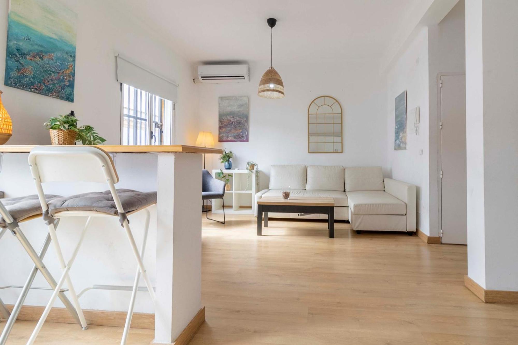 Apartamentos Triana — Photos 2
